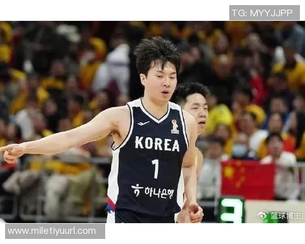 李贤重狂砍33分14篮板赛前准备充分解说员称其为比赛关键人物