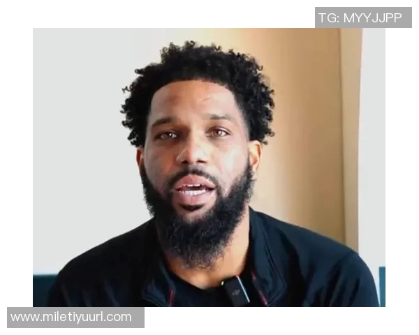 媒体人曝鲍威尔与克里斯关系密切克里斯预计十天后抵达济南 媒体人曝鲍威尔与克里斯关系密切克里斯预计十天后抵达济南