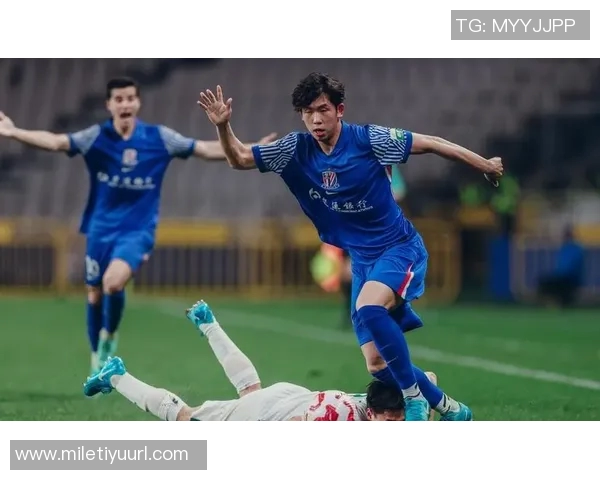 主力阵容出击申花迎战首尔刘诚宇吴曦李可首发林加德强势出场